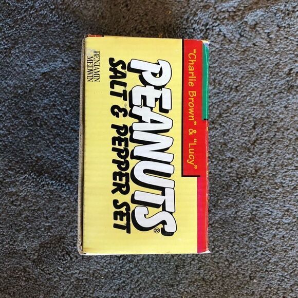 VINTAGE BENJAMIN & MEDWIN PEANUTS CHARLIE BROWN LUCY SALT SHAKERS NEW IN BOX - Picture 4 of 11